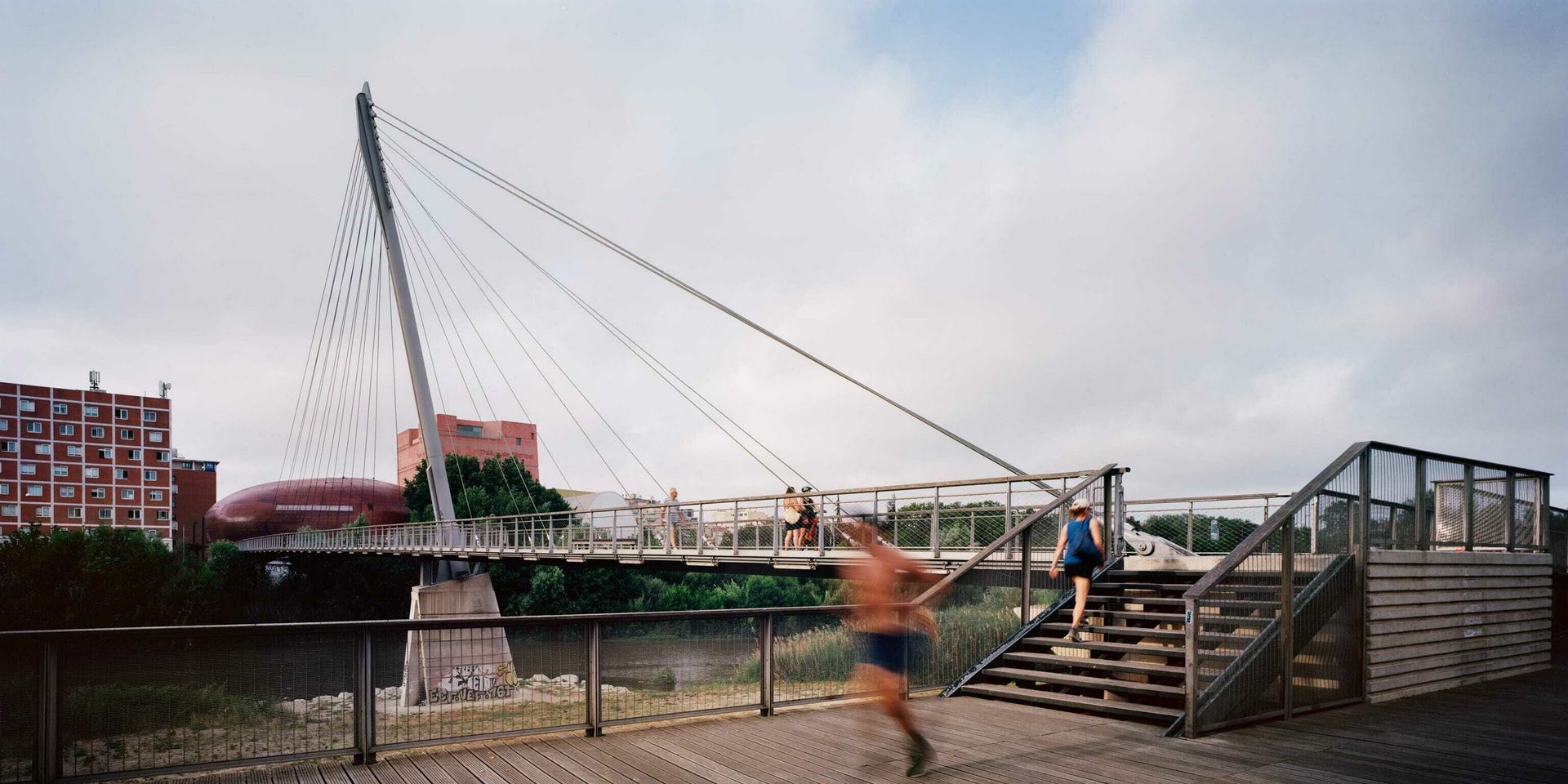 Erieta Attali - Passerelle sur la tét, Perpignan
