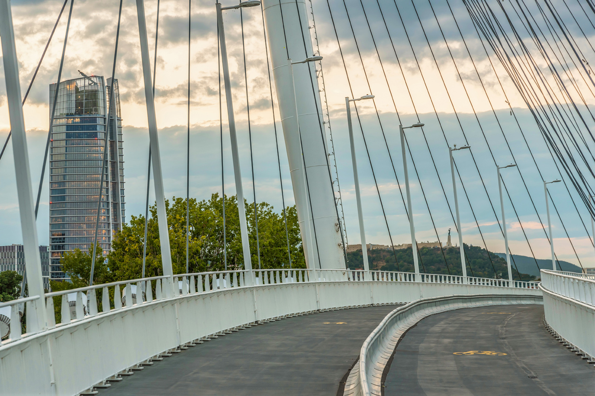 Gulyás Attila - Robinson Bridge, Budapest