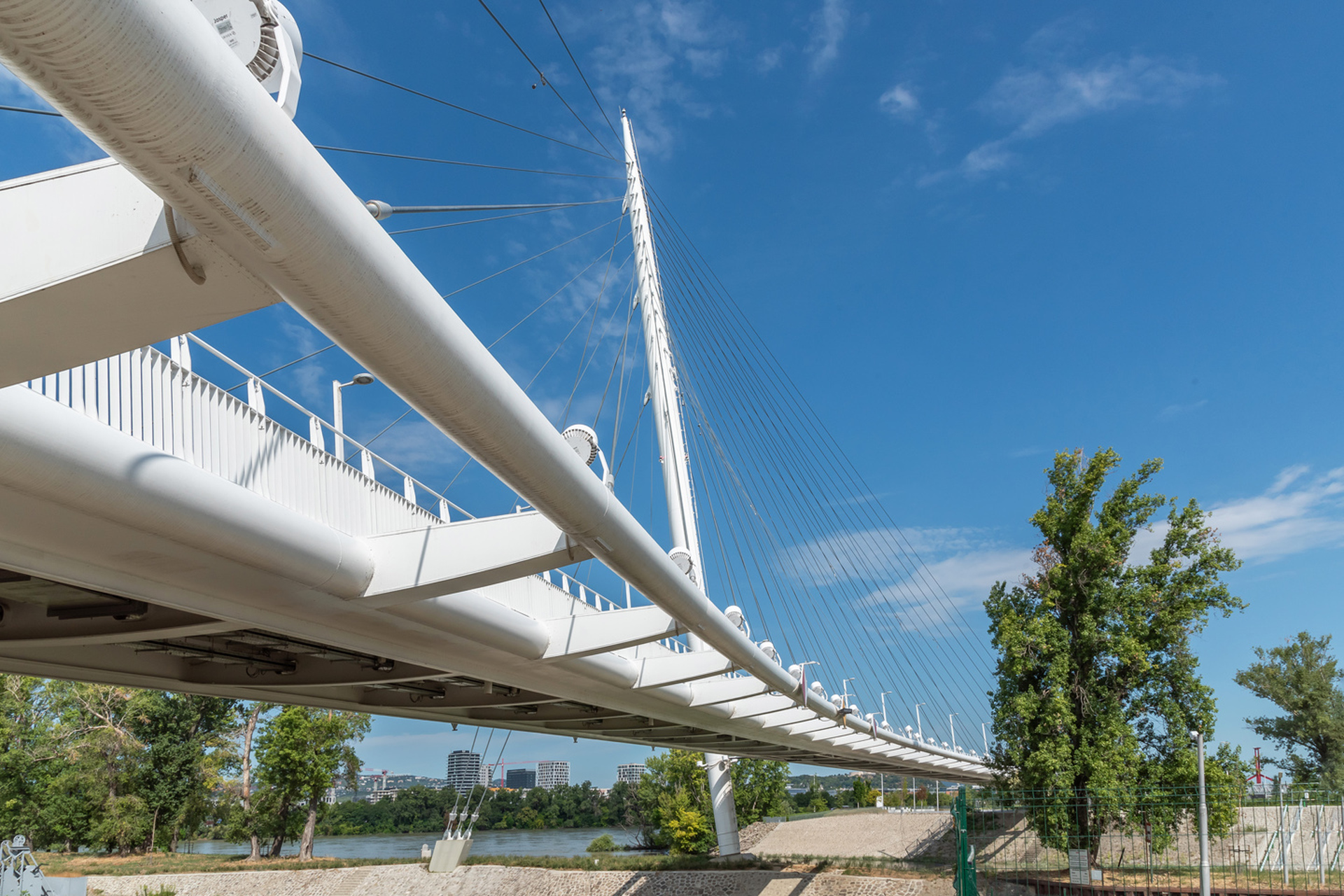 Gulyás Attila - Robinson Bridge, Budapest