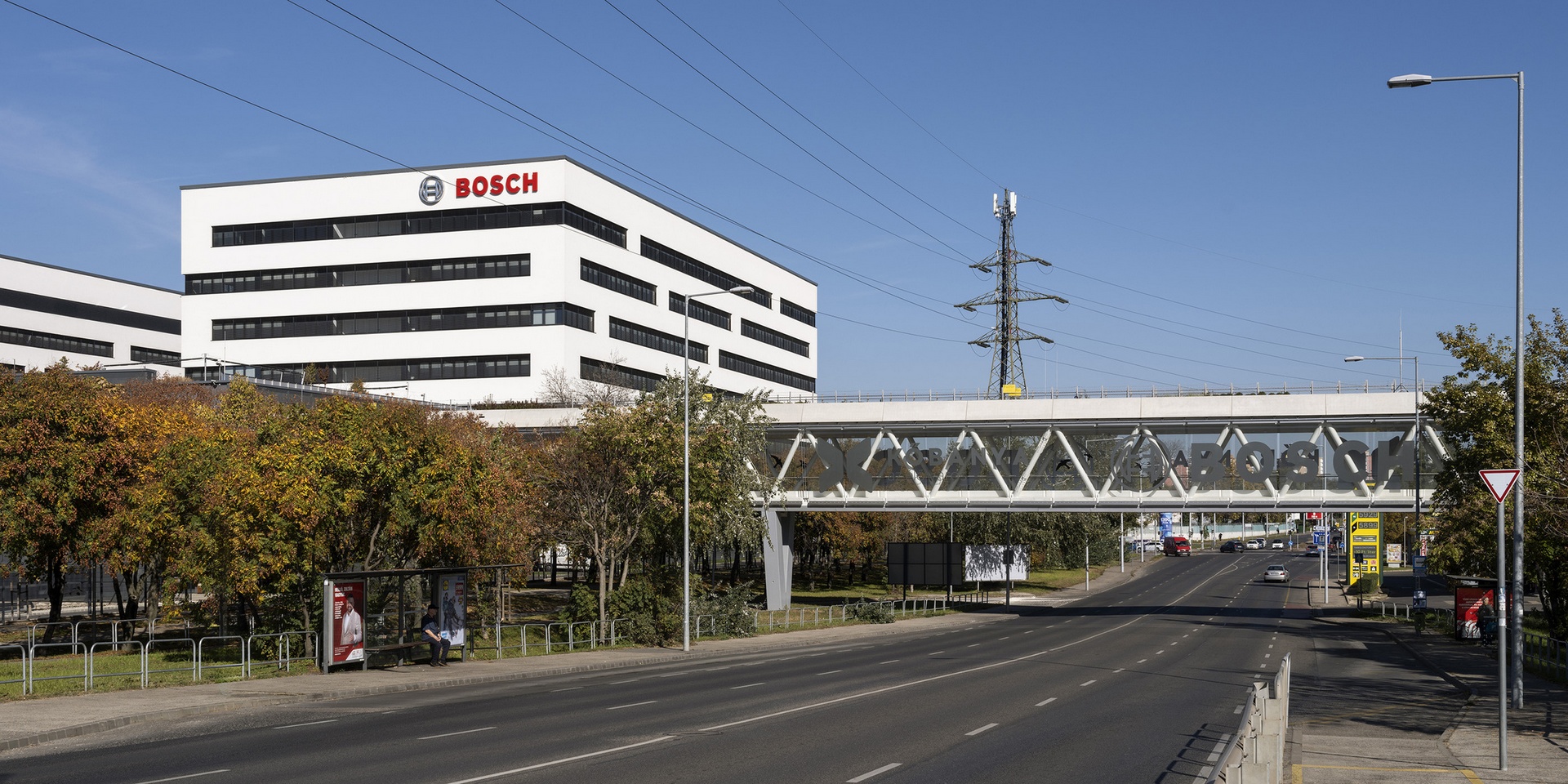 Bujnovszky Tamás - Pedestrian bridge of Bosch Campus, Budapest - 2023
