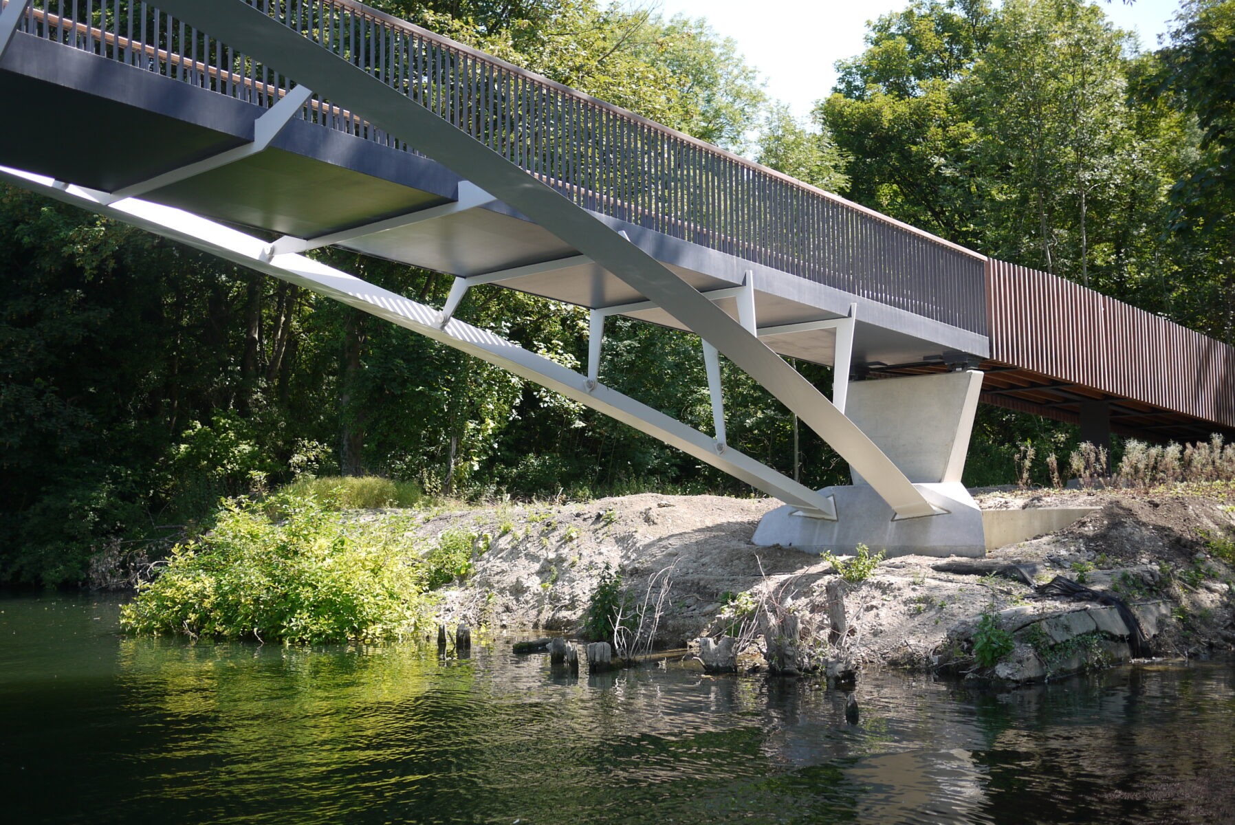 Unknown author - Knight Architects - River Thames Footbridge, Taplow