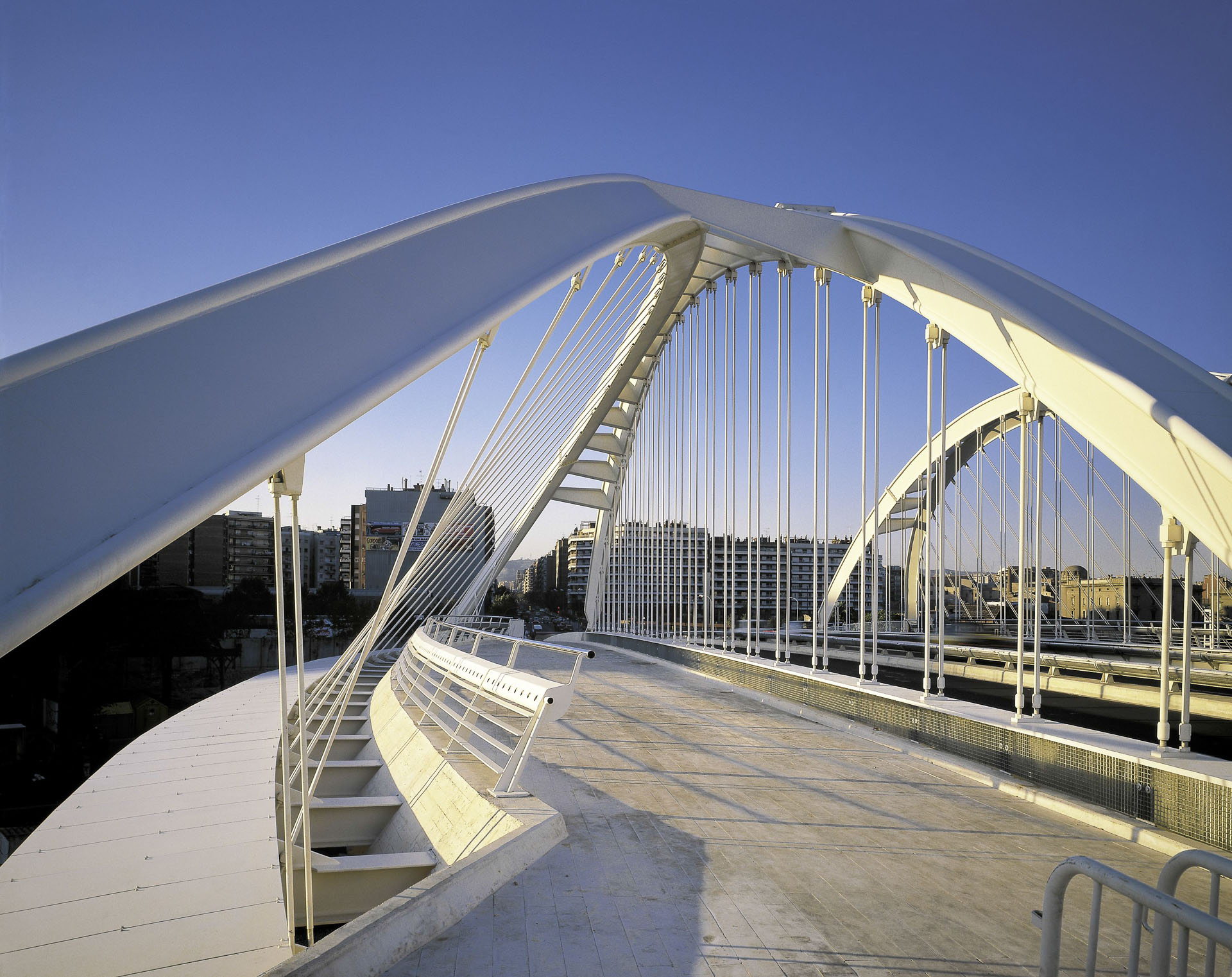 Unknown author - Calatrava.com - Puente de Bac de Roda