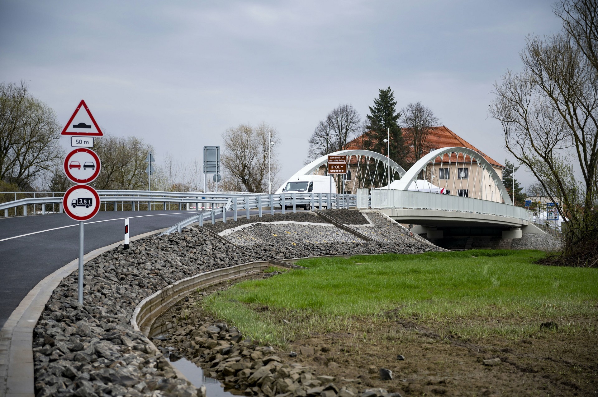 Bodnár Boglárka - MTI - Szent Borbála Bridge, Drégelypalánk - 2024