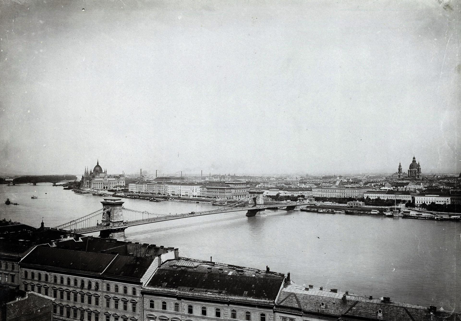 Klösz György - Széchenyi Chain Bridge, Budapest - Fortepan no.82635 - 1896
