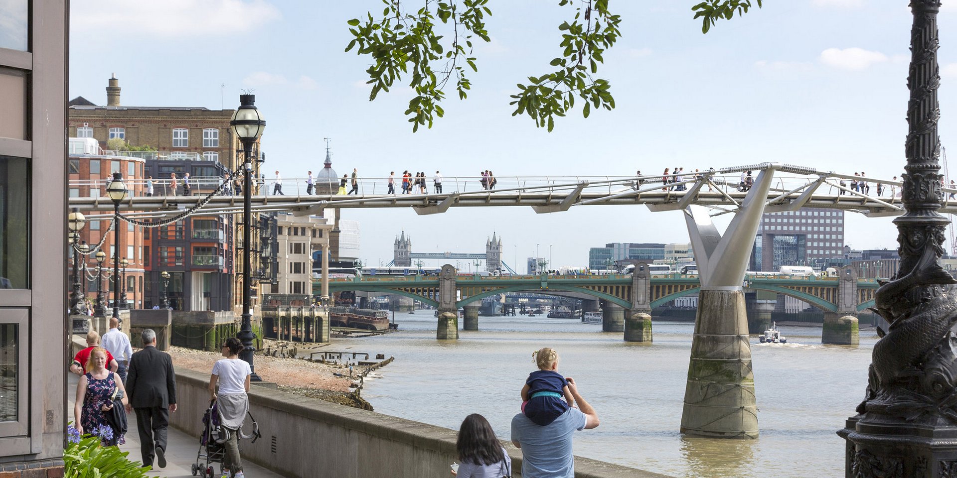 Aaron Hargreaves / Foster + Partners - Millenium Bridge, London