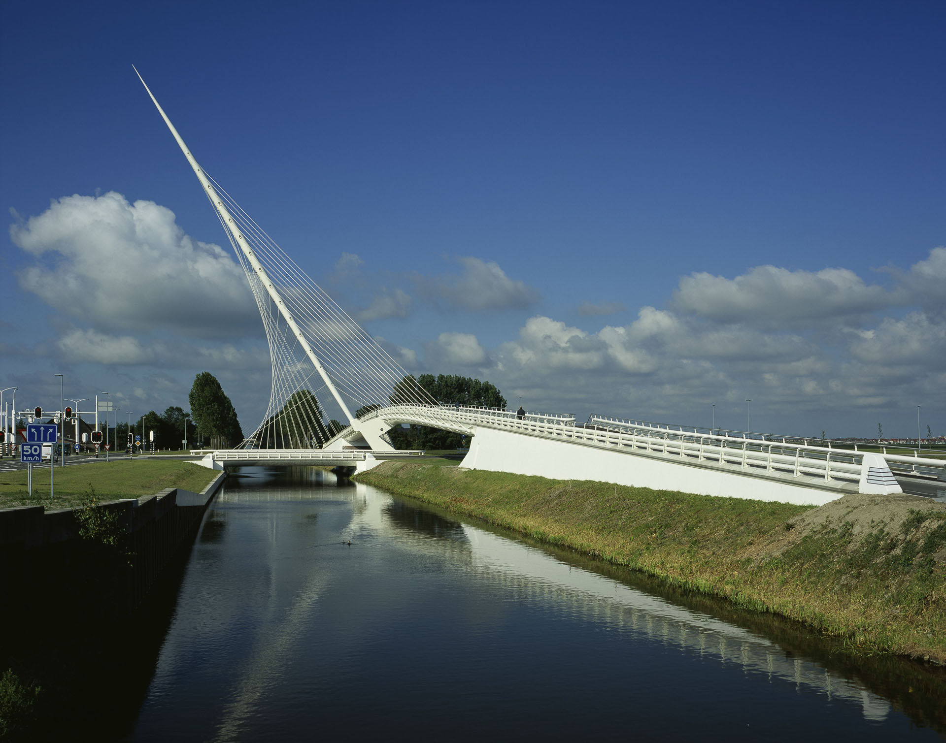 Unknown author - Calatrava.com - Bridges over the Hoofdvaart, Haarlemmermeer